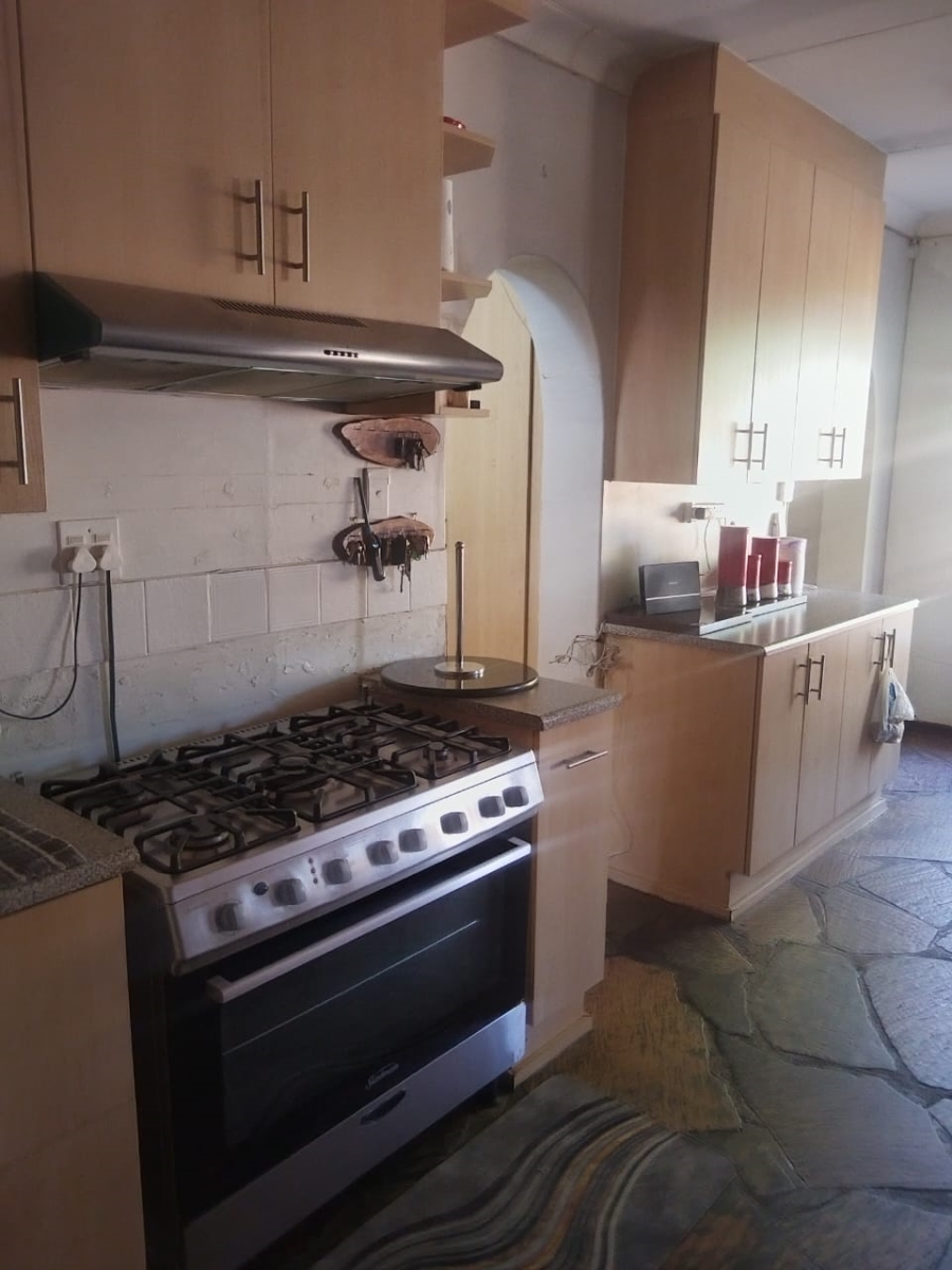 To Let 4 Bedroom Property for Rent in Schoemansville North West